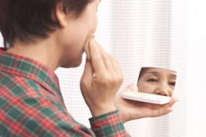 金箔リップ「PURE KIRA」について